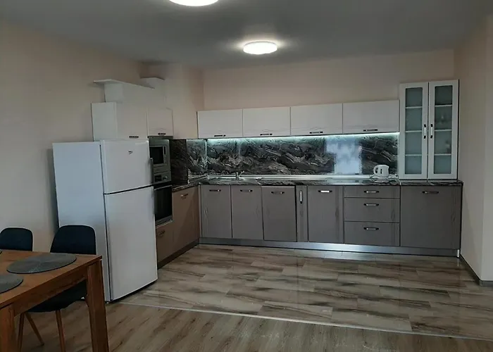 Deluxe 6 * Sankt Konstantin & Helena