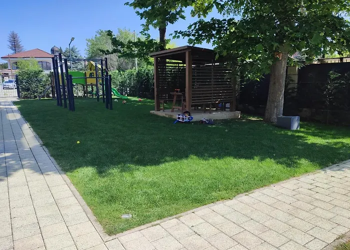 Deluxe 6 * Sankt Konstantin & Helena